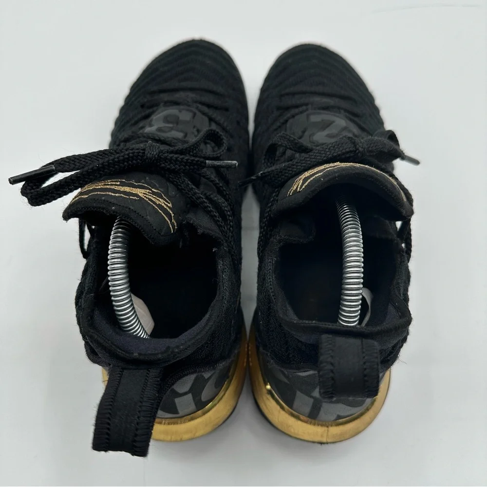 NIKE LEBRON XVI 16 